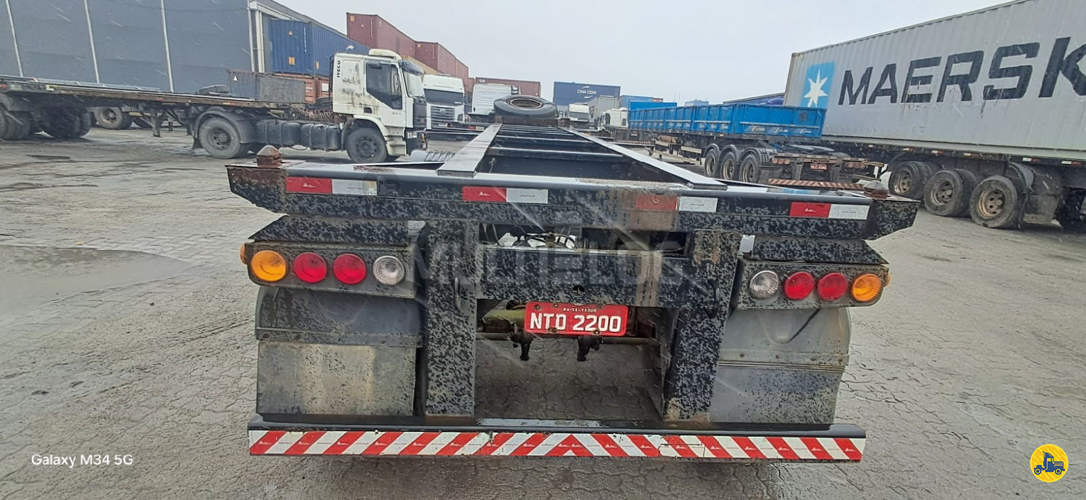 CARRETA SEMI-REBOQUE PORTA-CONTAINER MULTILOG ITAJAI SANTA CATARINA SC
